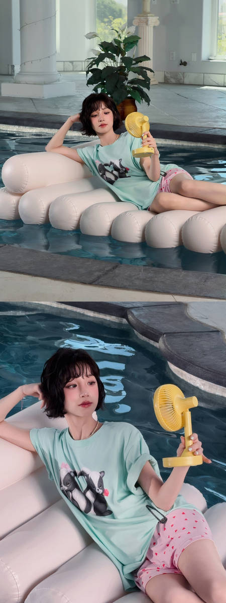 宋雨琦穿绿色小狗背心 嘟嘴卖萌俏皮少女感十足