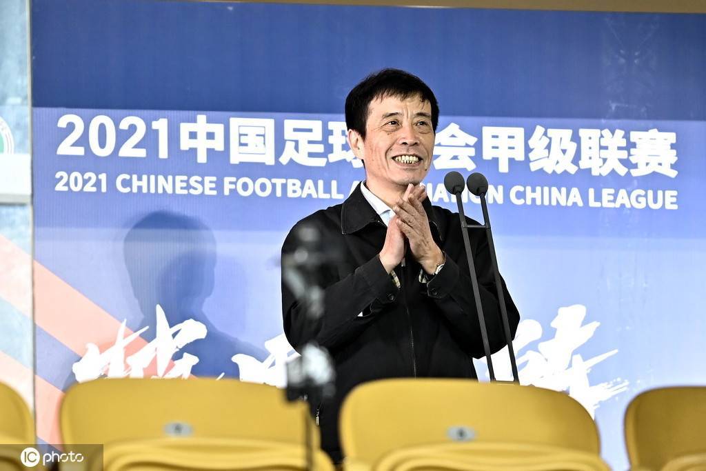 中国足球，反腐风暴席卷一年，联赛质量下滑，国足低调启航  第2张