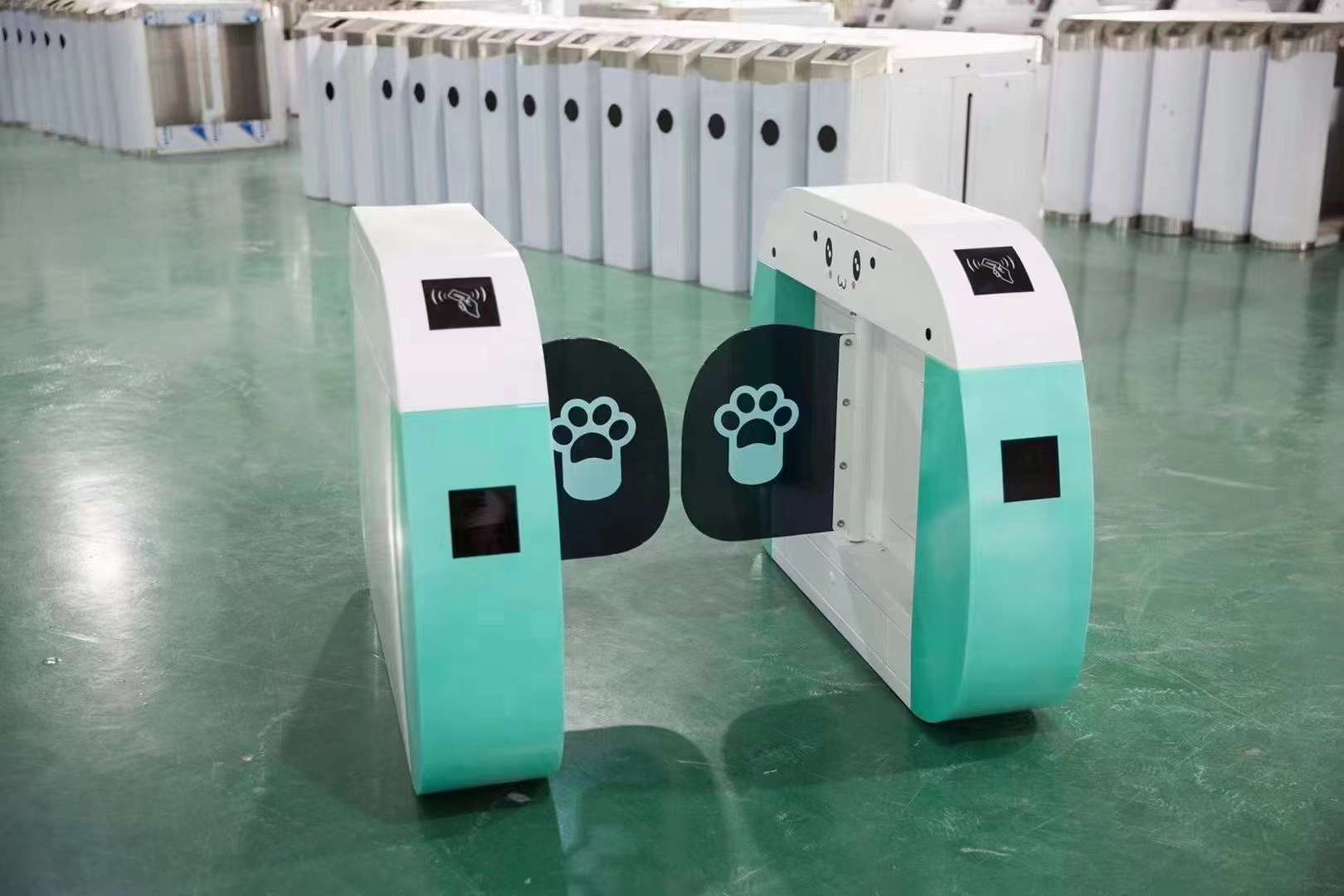 刷卡闸机:提升企业安全管理效率的智能选择-浩蕴智能_系统_人员_发展