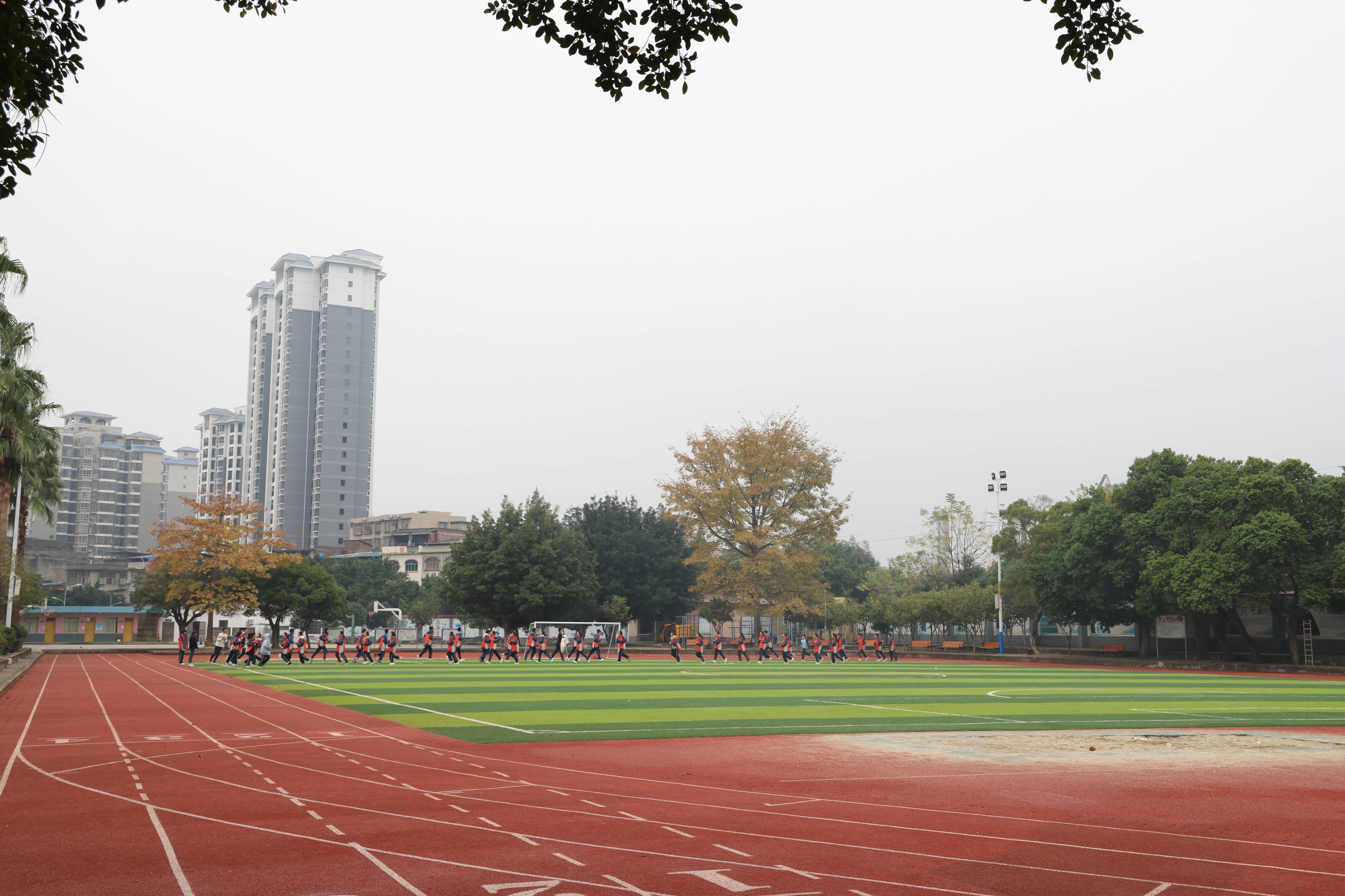 医校携手合力 共建健康校园——与柳江区第二中学签订医校共建战略