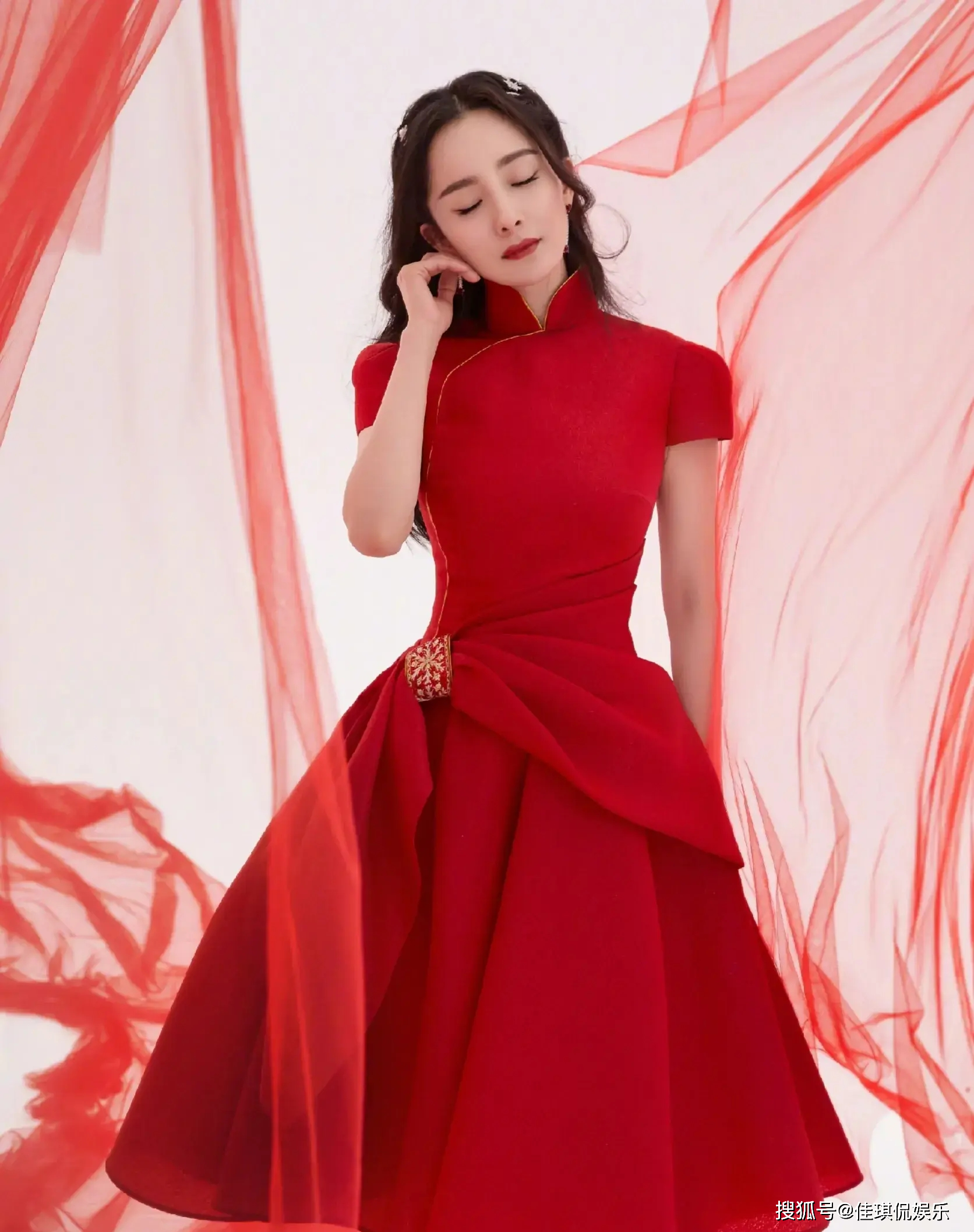 杨幂现身龙年春晚彩排,闷声干大事,好期待她会带来什么节目!