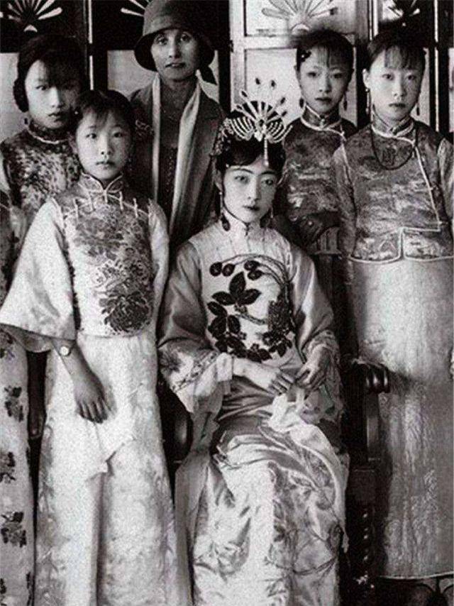 1953年,傅玉芳临死前,对清洁工丈夫吐露秘密:我是大清皇妃_文绣_溥仪