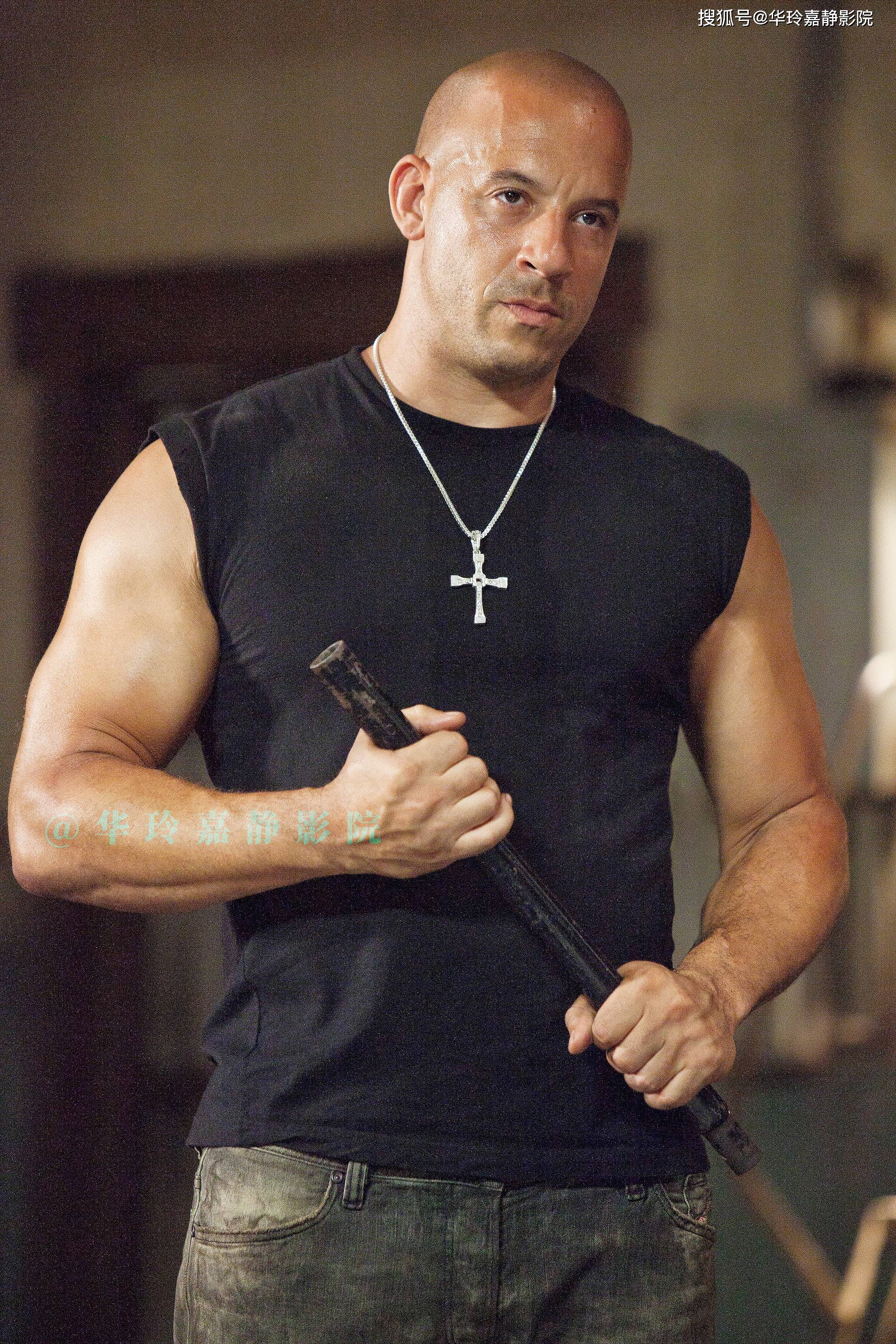 韦斯利·斯奈普斯,1962年出生于美国佛罗里达州奥兰多,美国影视演