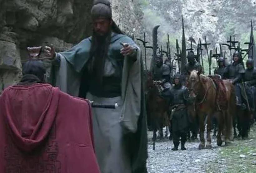 同样是立了军令状,诸葛亮为何不杀关羽却斩了马谡?_曹操_蜀汉_刘备