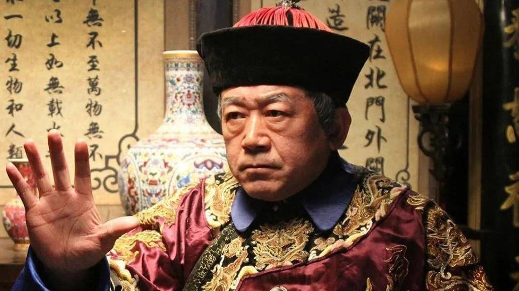 中国最后一个太监孙耀庭:夜晚伺候嫔妃时,鞋里都要放一个苍耳!