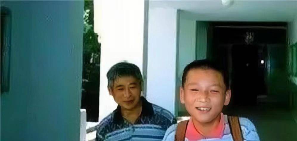 物理天才尹希公费留学,学成后不愿回国,难道中国不如国外?