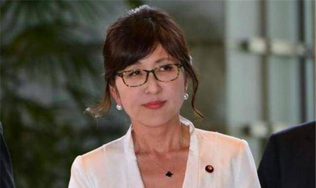 稻田朋美:当年风光无限的女政客,为什么被评为"花瓶"?_安倍_日本_思想