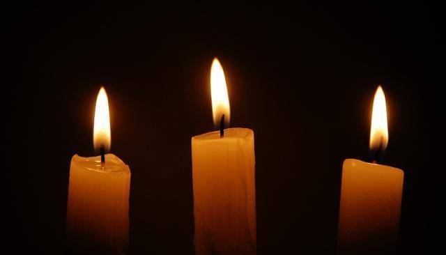 陵墓_燃烧_蜡烛