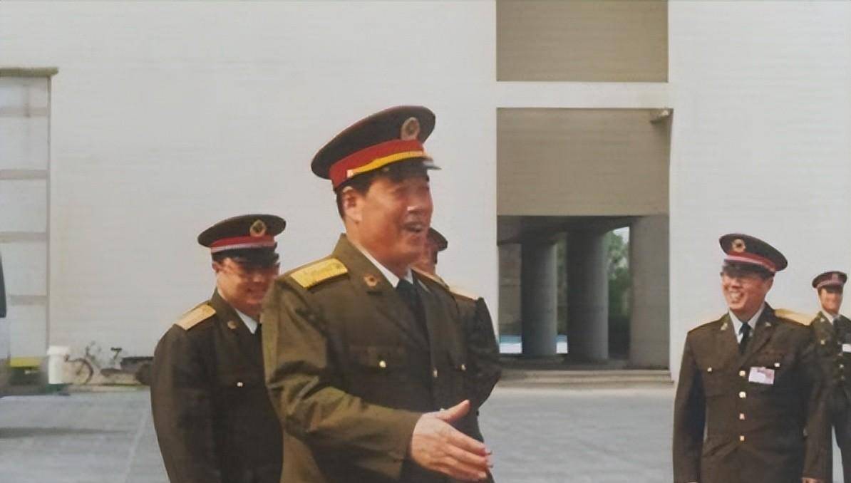 1985年,傅全有扭转老山战局,获越级提拔,出任成都军区司令员_作战