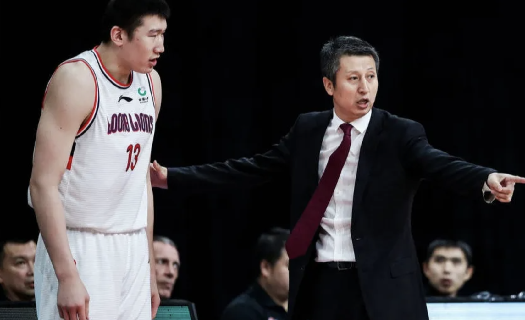 广州内线核心李炎哲加盟新疆男篮,球迷:新疆要预定冠军?_交易_中锋_1