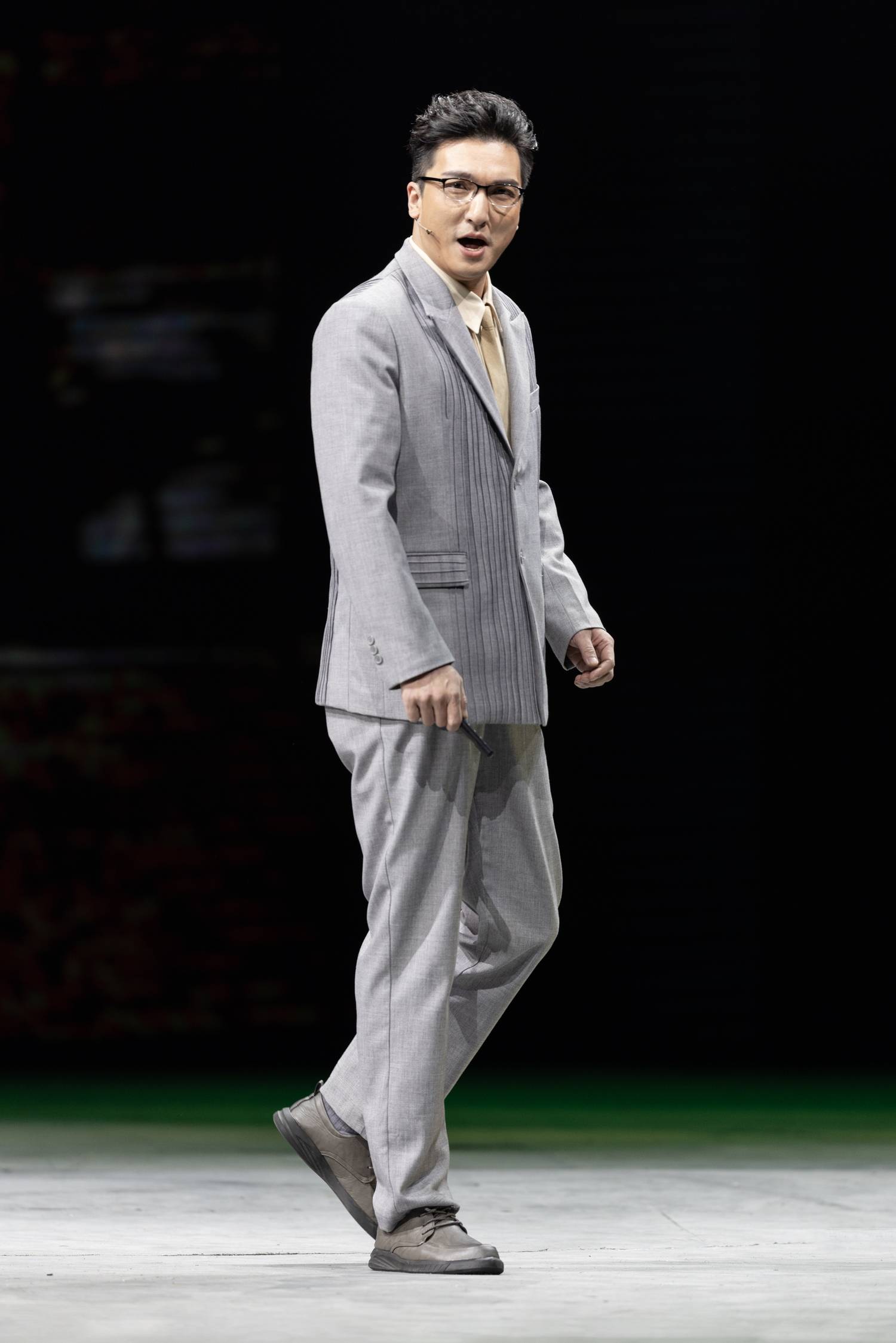 德力格尔的生命礼赞 听辽宁歌舞团音乐剧《鲜花盛开的地方》首演