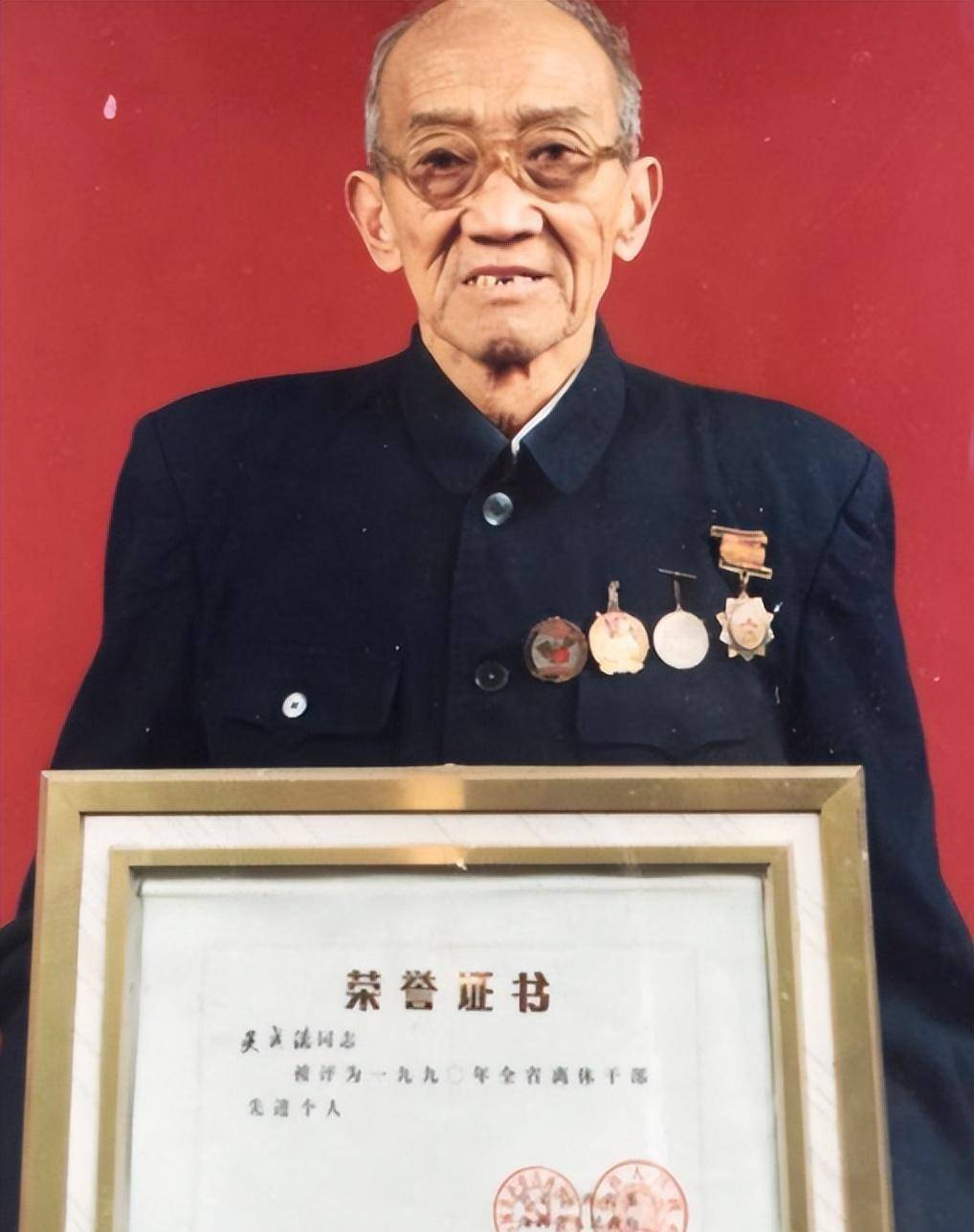 68年一60军老兵来找韦杰倾诉,韦杰痛心表示:我这个军长有责任_兵团