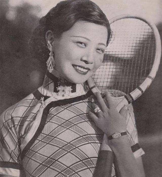 为救挚爱委身袁殊,身份暴露后英茵选择自杀,是捐躯还是殉情?