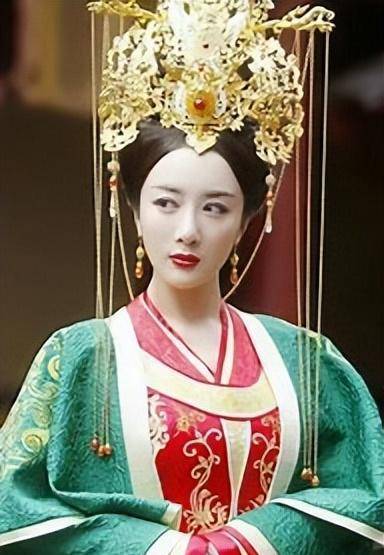 除此之外,李静训的外祖母更是隋炀帝的亲姐姐,北周的皇太后——杨丽华
