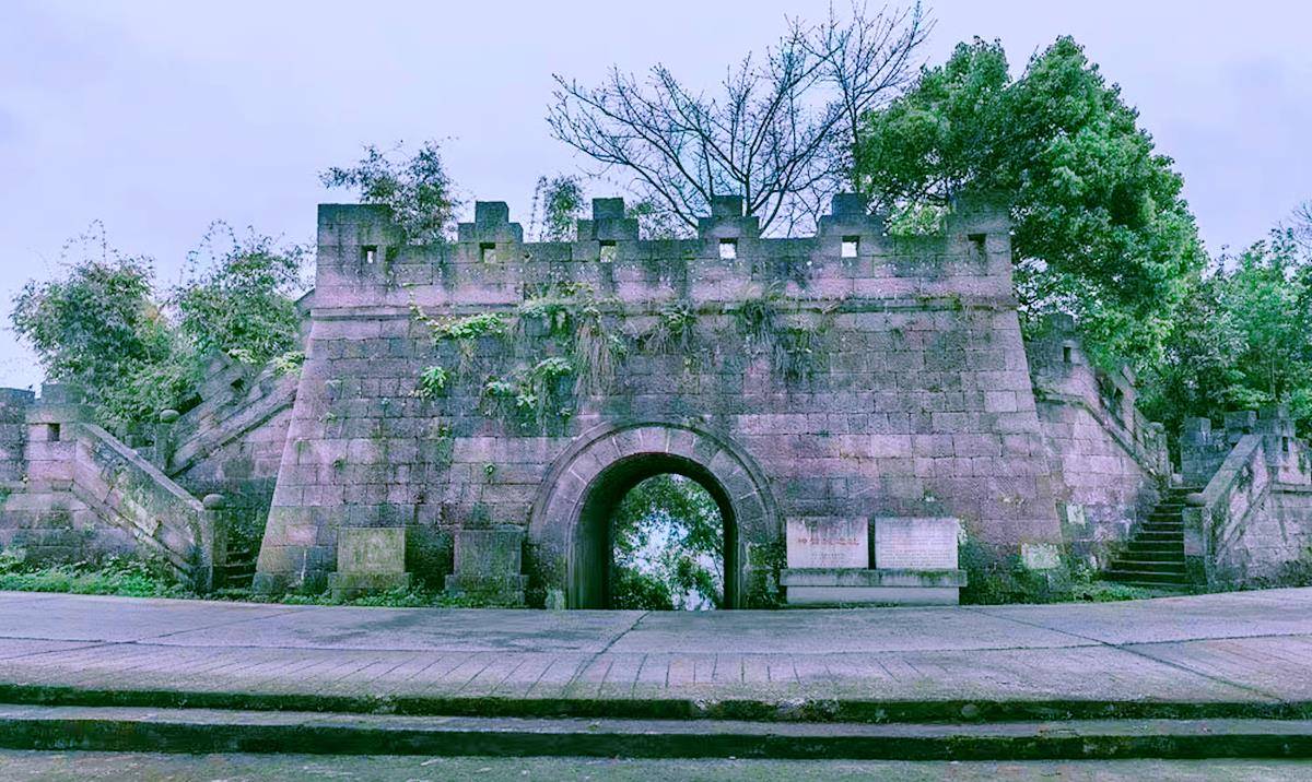 瀘州宋代古城,曾用來抵抗蒙古軍隊,如今卻與自然融