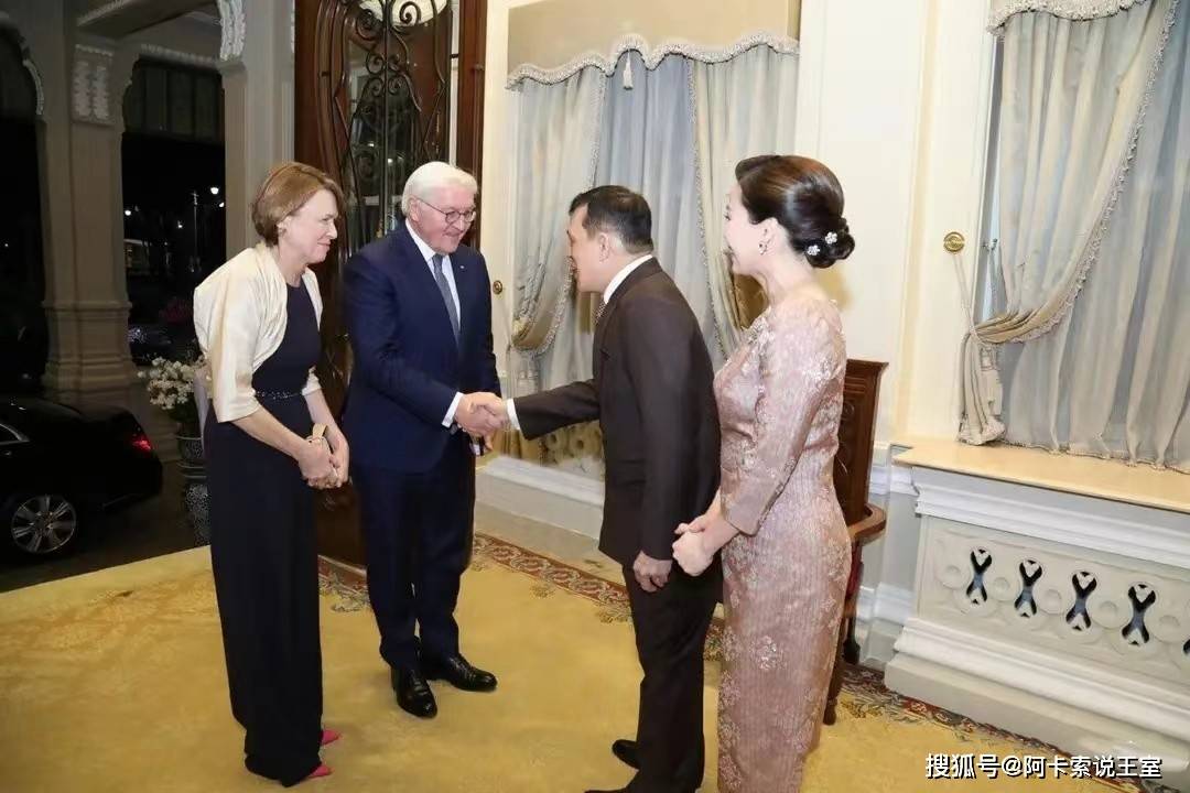 苏提达王后登上国际舞台,王室依然掌握外交实权_礼服_格局_宴会