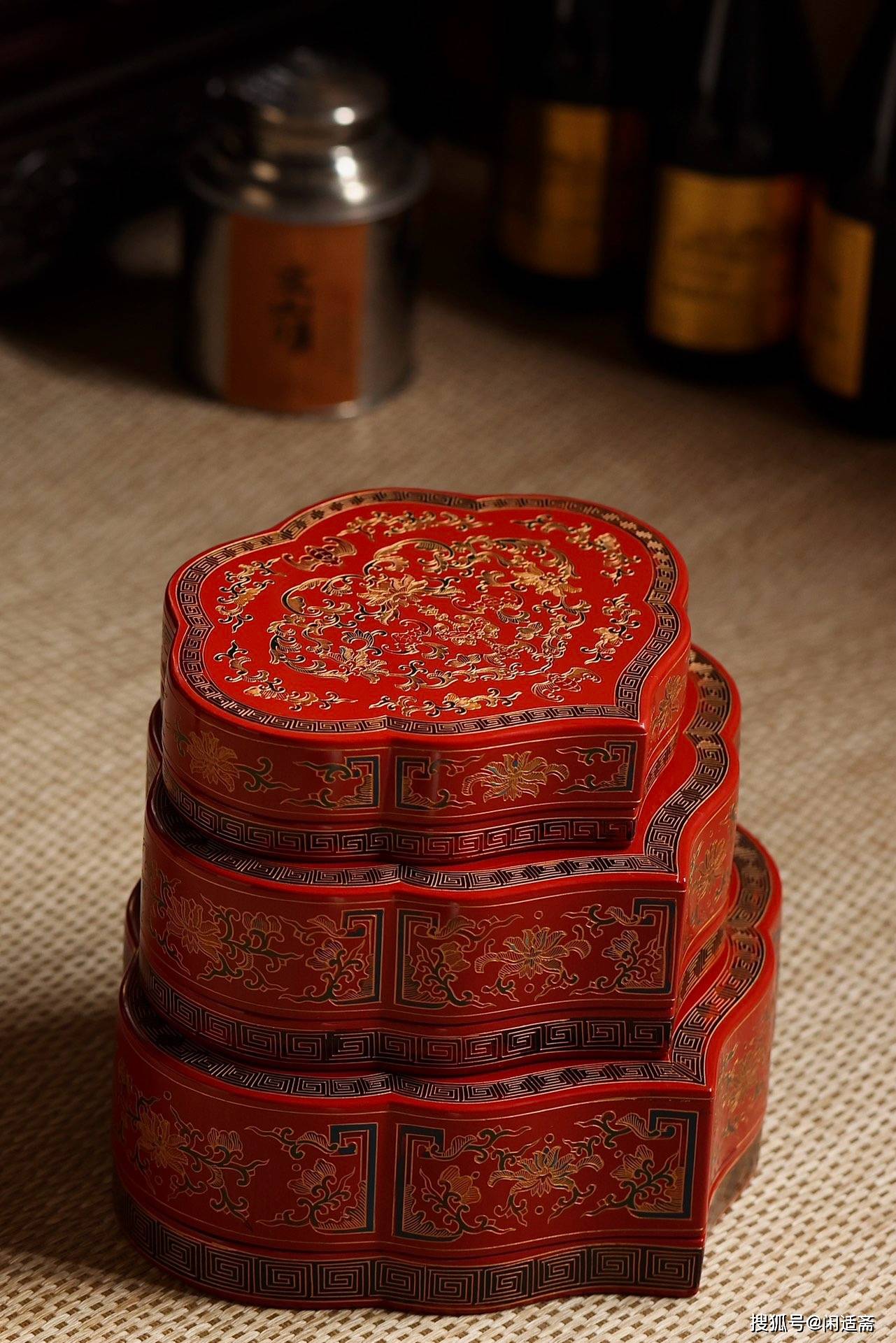 清式美学,漆雕戗金,心形如意三叠式首饰盒_花纹_工艺