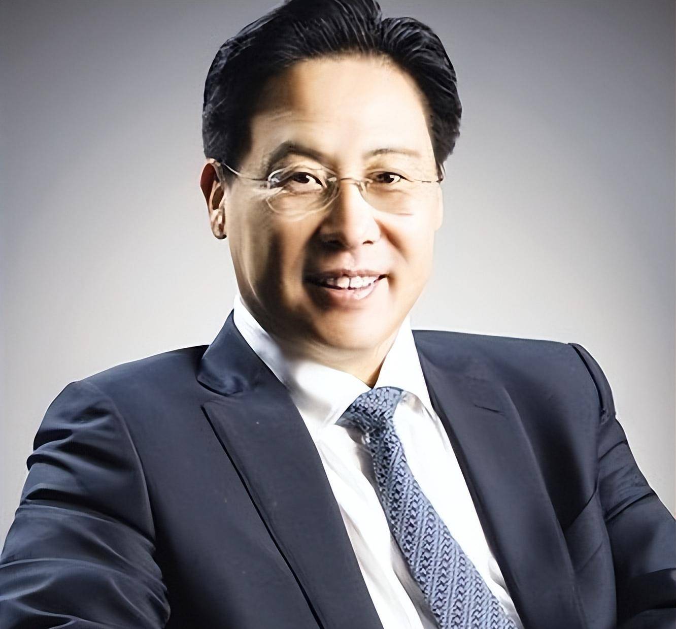 8万,每天消费40万起步,蔡国华的"贪"超乎想象_银行_工作_时候