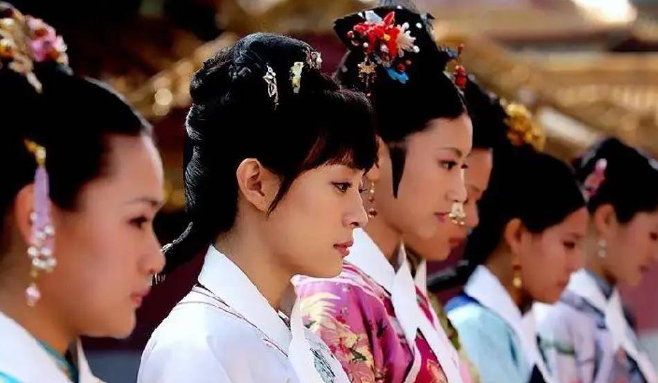 1778年,惇妃当众打死宫女,乾隆大怒:打入冷宫!