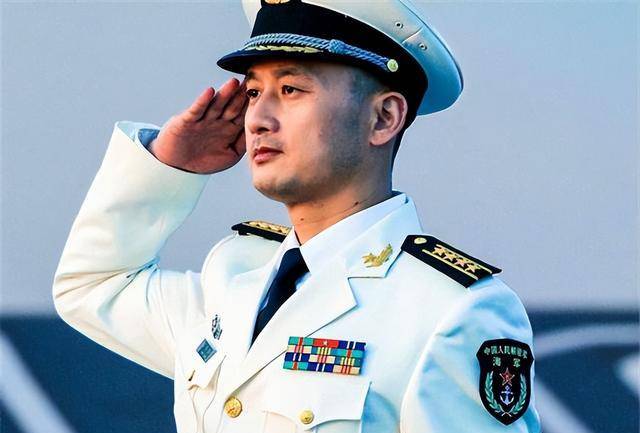 辽宁舰副舰长陆强强:他曾是美国国防部的"知名人物"_训练_全海军_能力