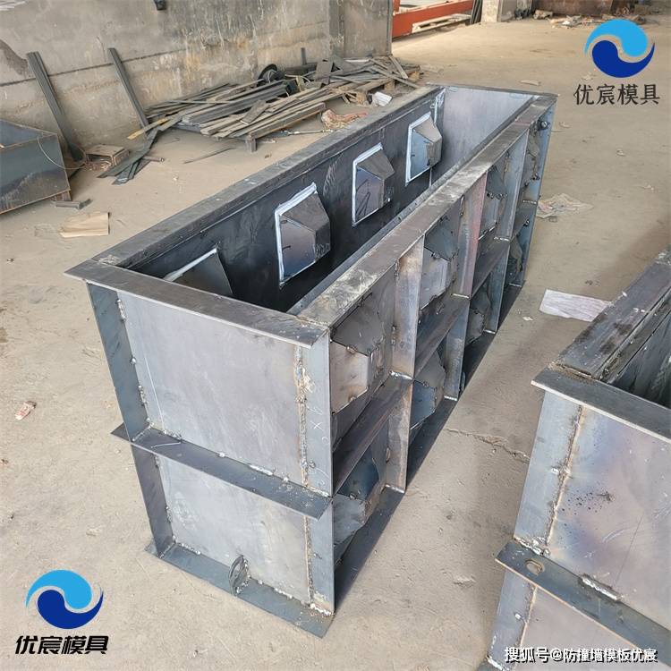 重力式挡土墙模具 优宸预制式河道护堤模具_进行_混凝土_现象