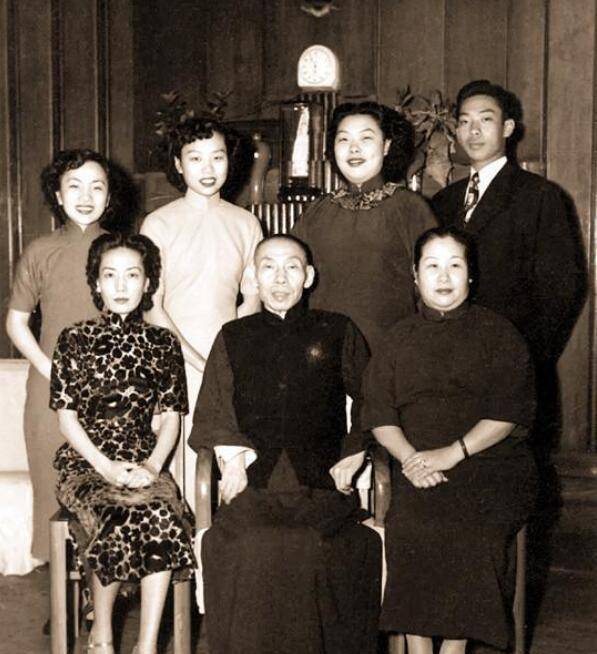 62岁前夫梅兰芳,想和孟小冬重头再来,孟小冬:我的丈夫是杜月笙_余叔岩