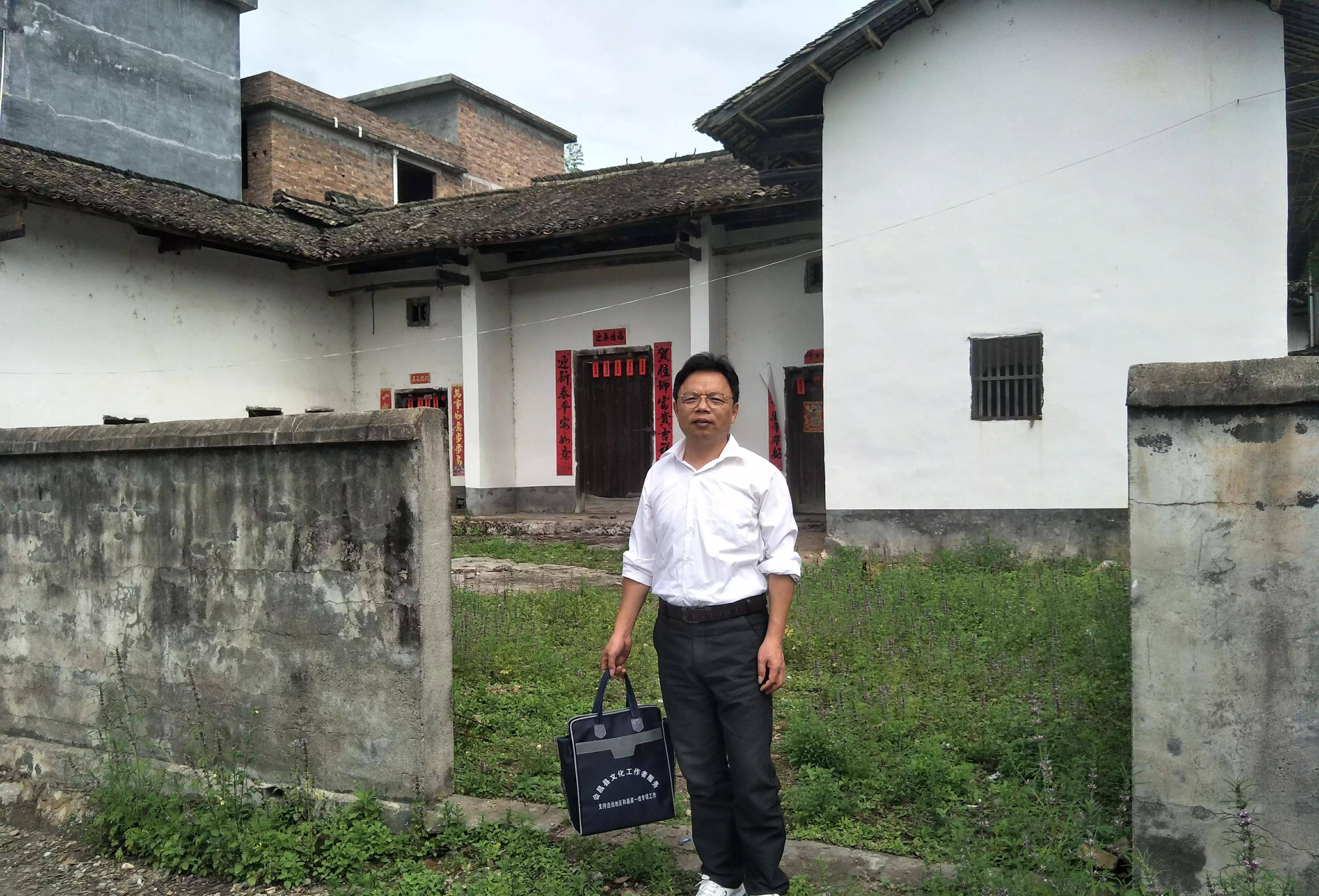 最后一块门板_廖忠瑞_木门_于都