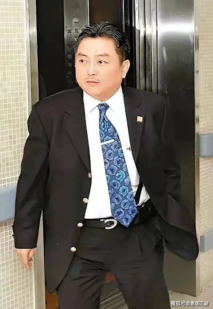 幕后真凶到底是谁?香港陆羽茶室枪杀谜案