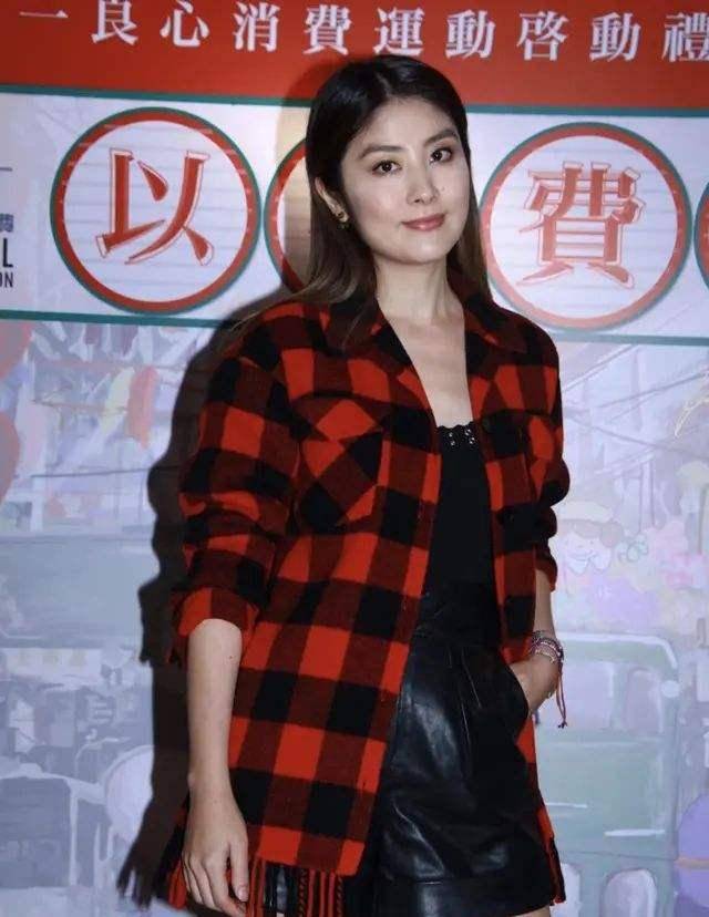 会顺其自然,只能说陈慧琳活得实在是通透,也希望她能多多露面,省得