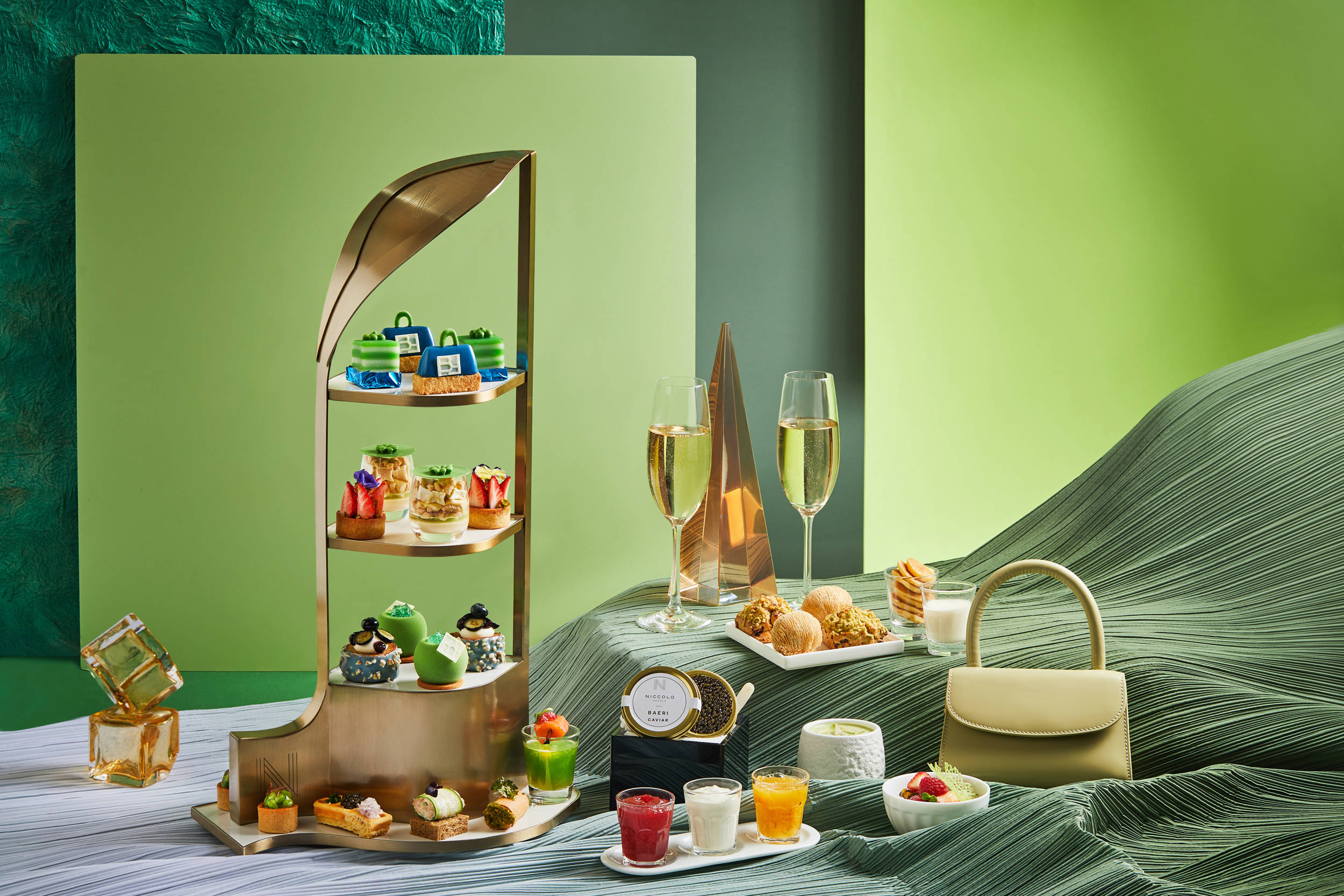 far,以灵动构思与多样的技能为品牌赋能,甄选优质材料与匠心手工工艺