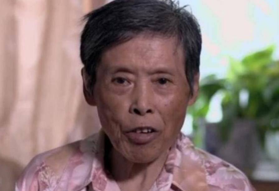 照顾自己长大的父亲去世了,史庆云悲痛之余,还要支撑精神料理后事.