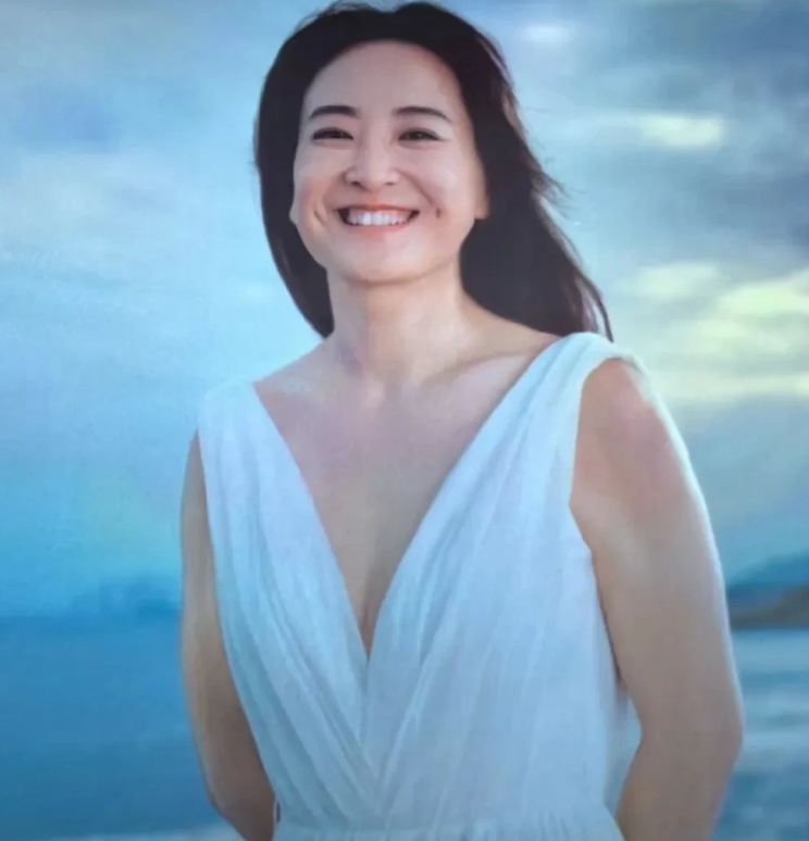 长达一年在观众面前消失,拒绝综艺节目和广告代言等诱惑,一门心思沉浸