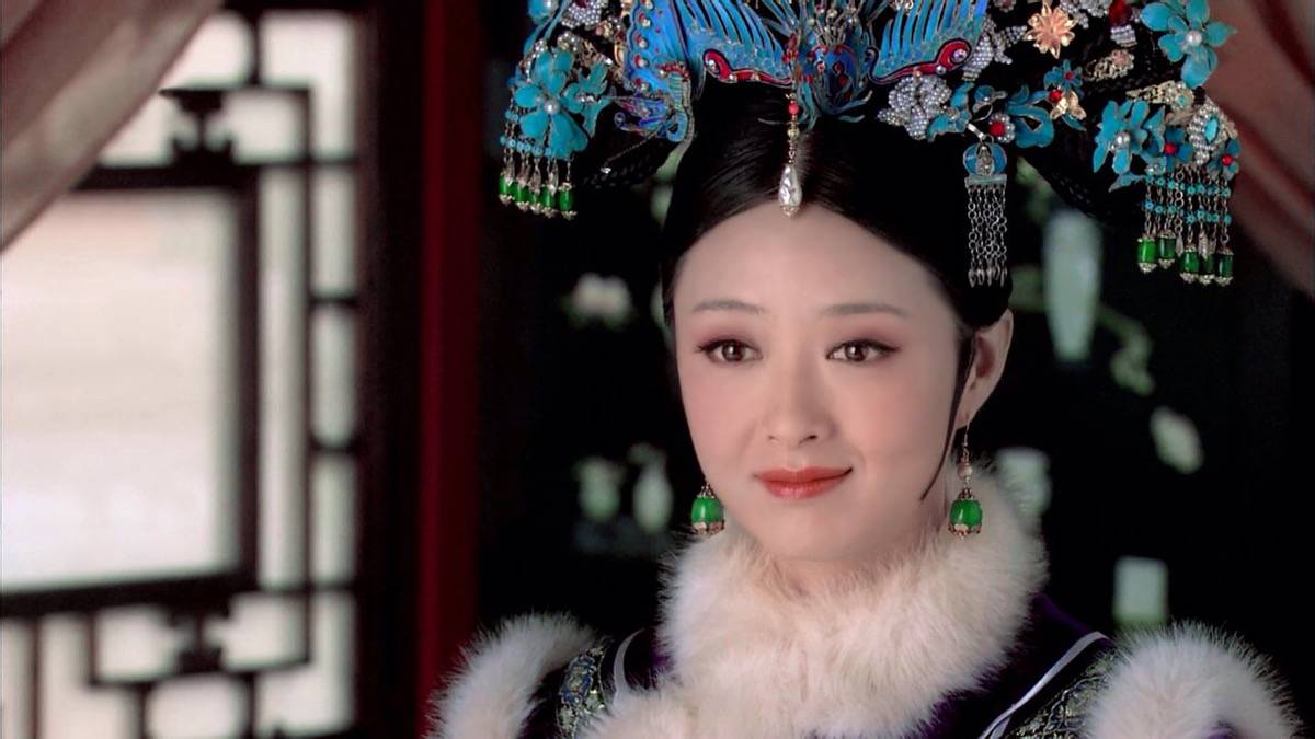 2012年《甄嬛传》播出后,蒋欣也凭借华妃这个角色一炮而红,斩获了当年