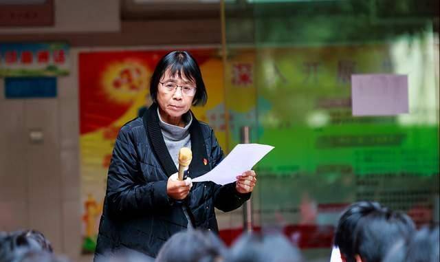 校长张桂梅教出千名大学生_华坪_女孩_山区