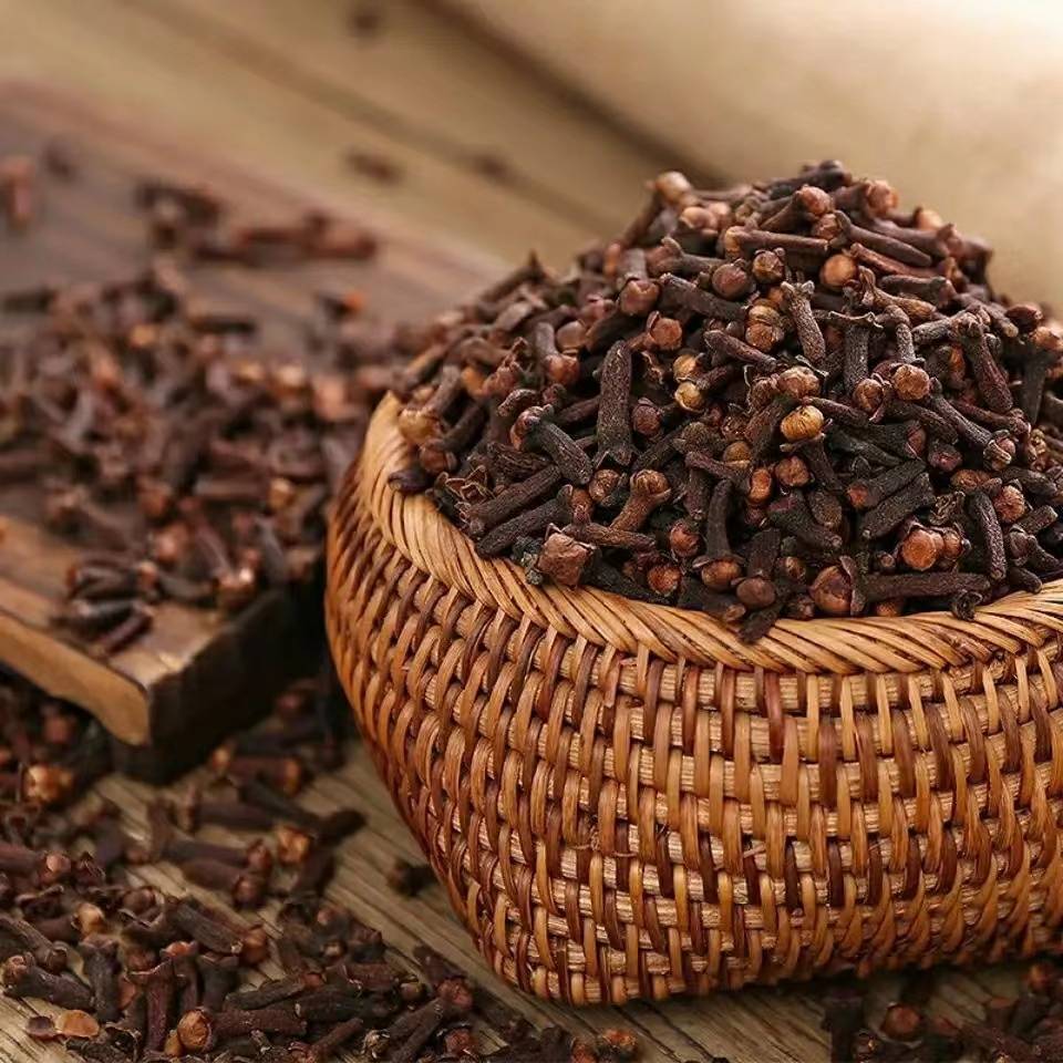 卤肉增香4大天王_桂皮_草果_香料