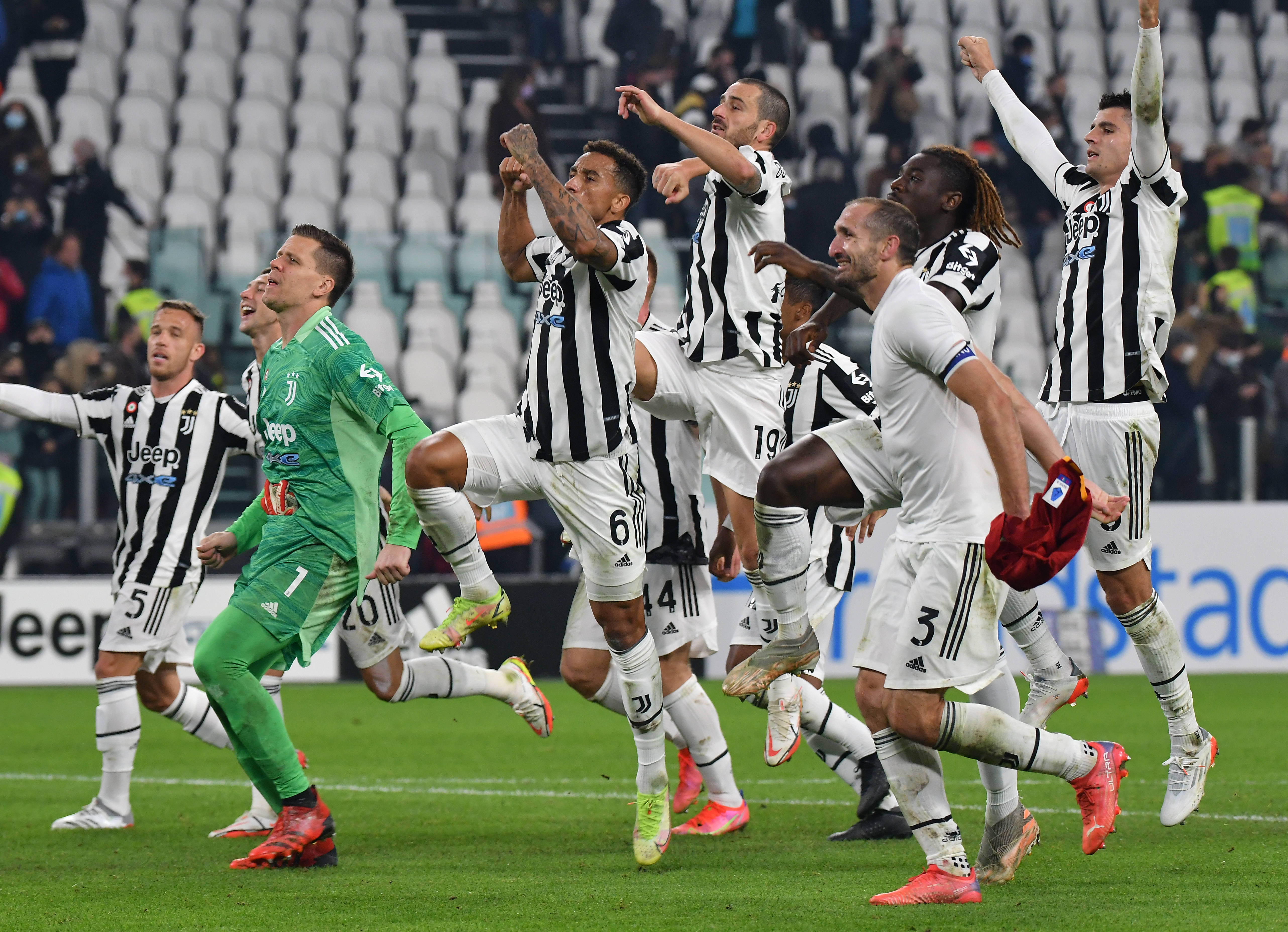 国际米兰是意甲的传统强队,2020-2021赛季时隔10年重夺联赛冠军,重回