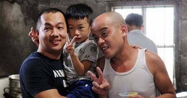 2014年,广西光头厨师神似光头强走红,2年后和女明星演对手戏_黄彬