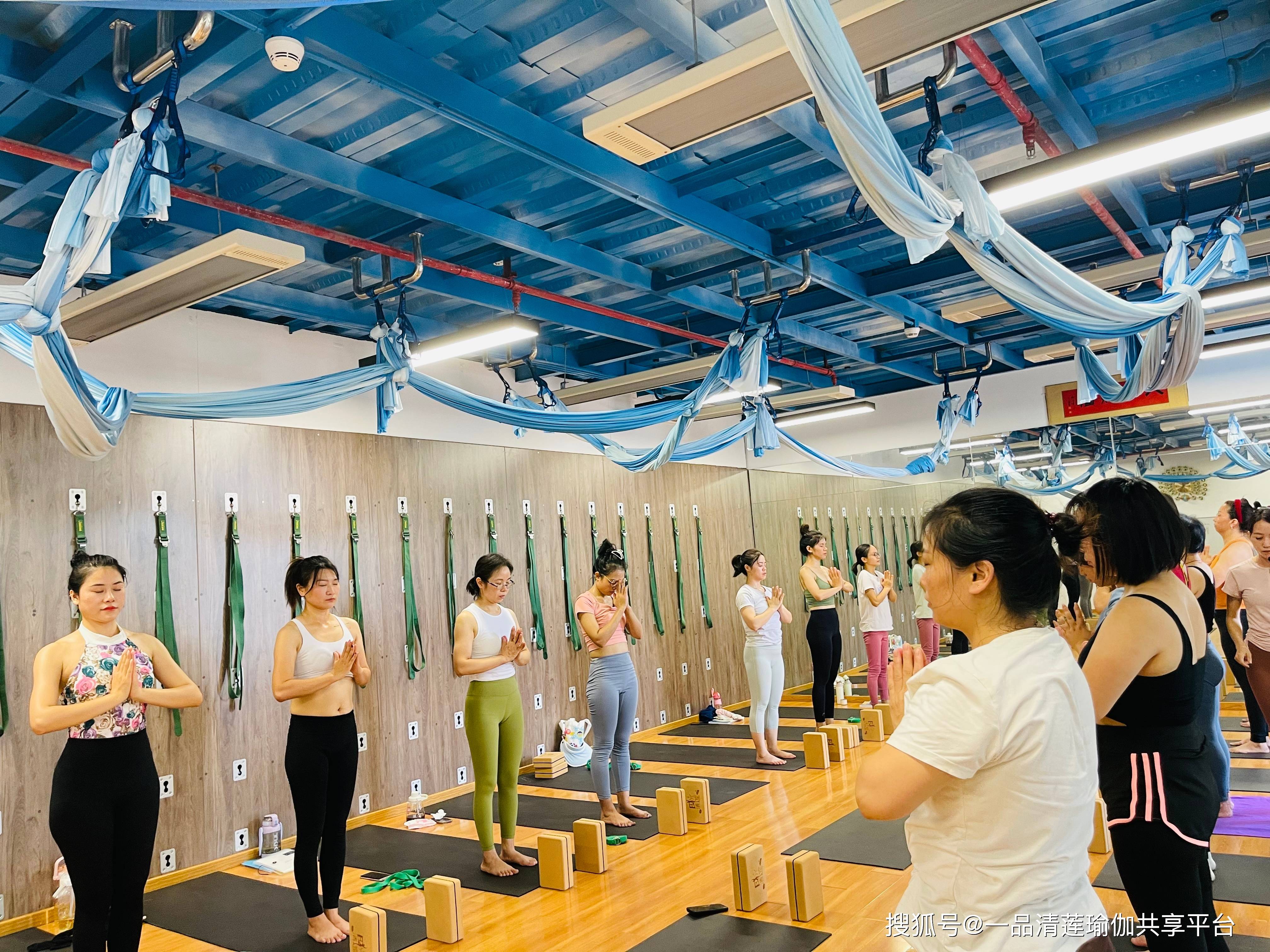 佛山一品清莲瑜伽普拉提:身心平衡的艺术