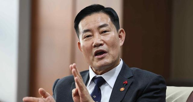 根据韩国媒体《韩联社》的报道,韩国国防部长官申源湜公开表示,如果