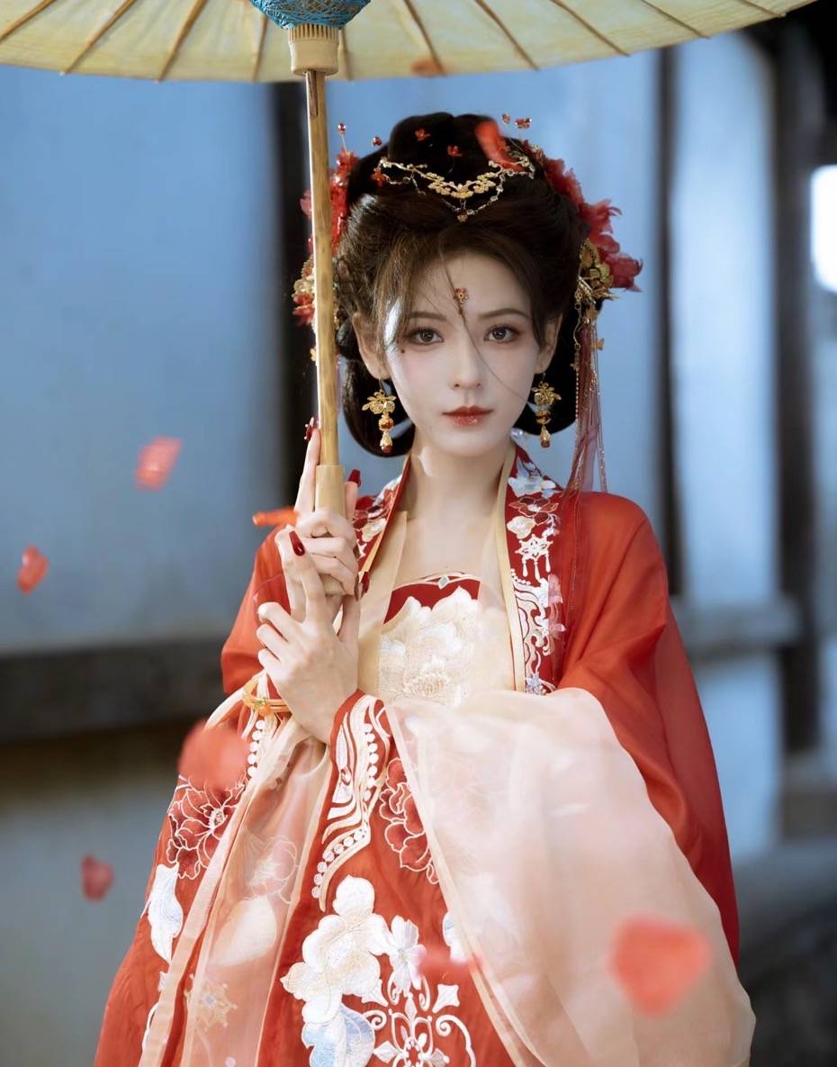 张予曦| 高级建模脸,小说里倾国倾城的古装美人!