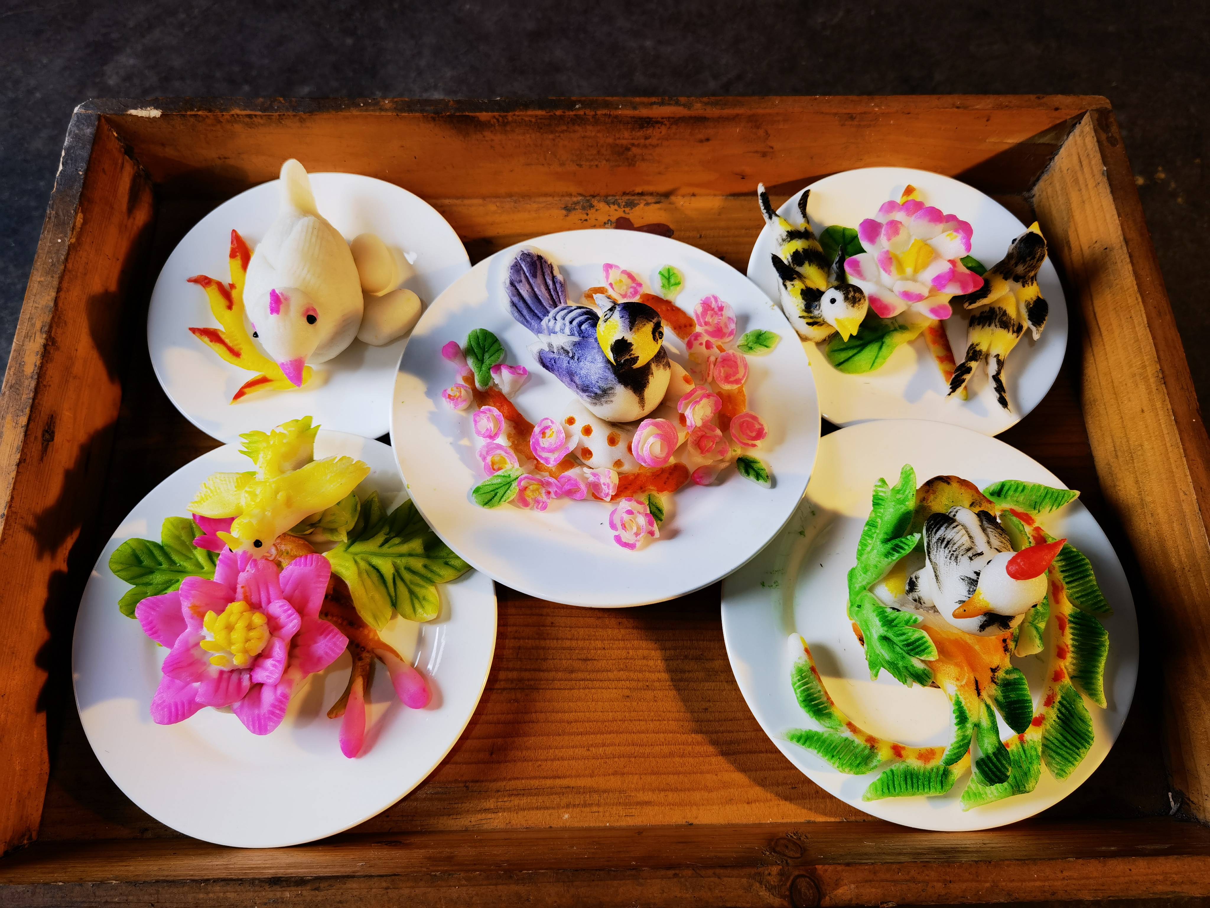 云南龙陵:非遗面塑"塑"汤圆 其乐融融闹元宵_王坤芳_面团_作品