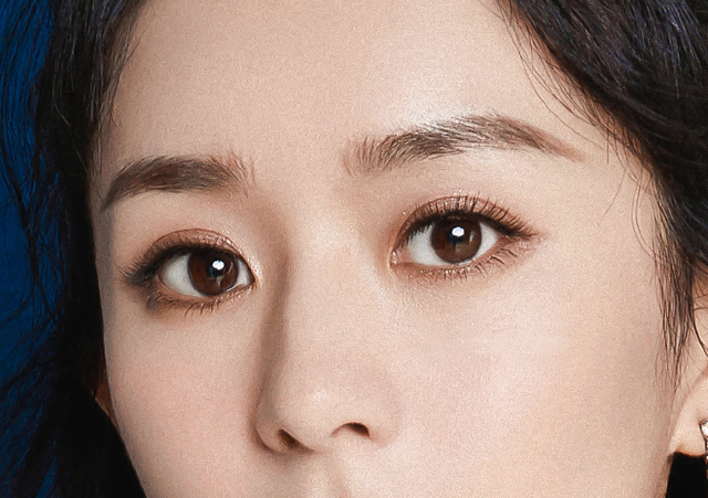的眼型,尤其适合中国人长相特征,像赵丽颖的眼睛就是比较标准的杏仁眼