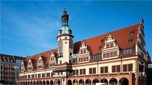 亚洲唯一的永久中立国,曾穷得喝西北风,如今富得让