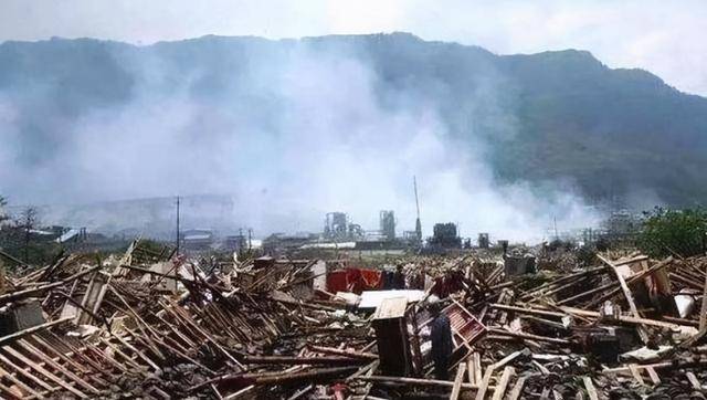 一场惨烈的地震,死亡人数超80万,黄河水逆流,余震持续了5年_民众_关中