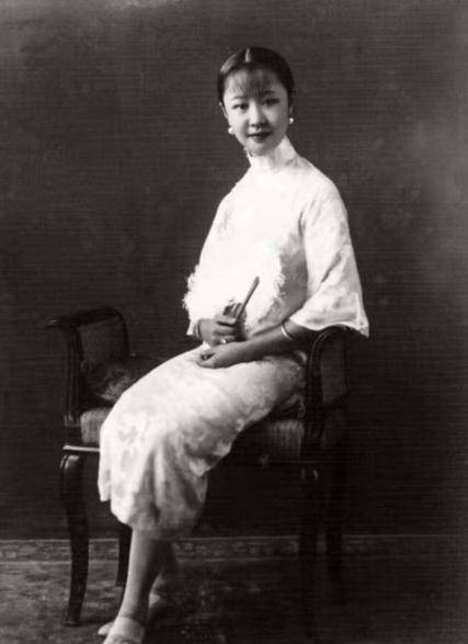 "晚清最美格格"韫颖:前半生跟溥仪吃香喝辣,晚年却在街头摆摊_生活