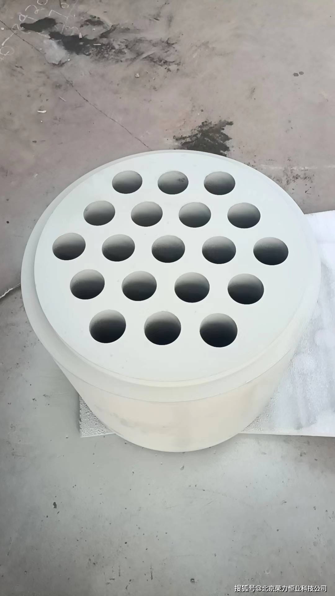 石墨坩埚冶炼中如何提高坩埚的使用寿命