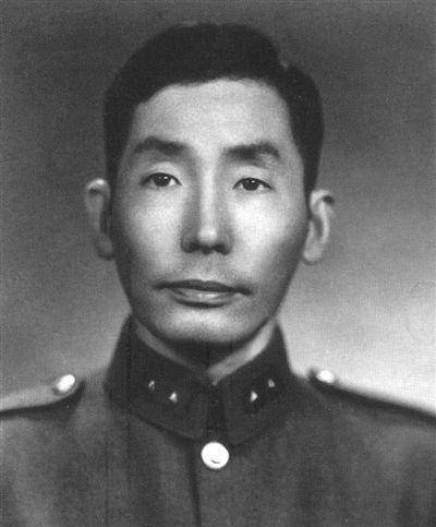 何基沣:叛徒明知他是地下党,揭发9年,却看着他从师长升为副司令_日军