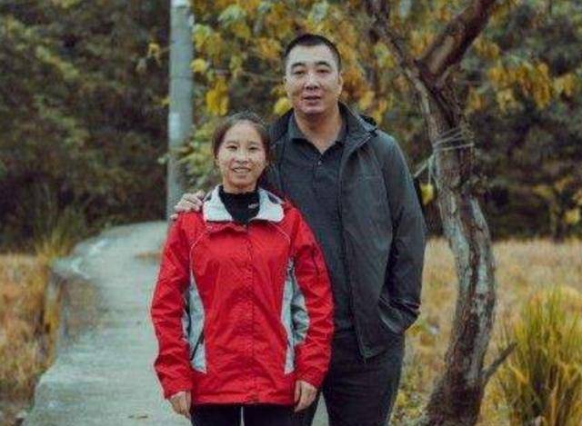 从农村主妇到千万网红,被央视点名称赞的桃子姐,到底做了什么?