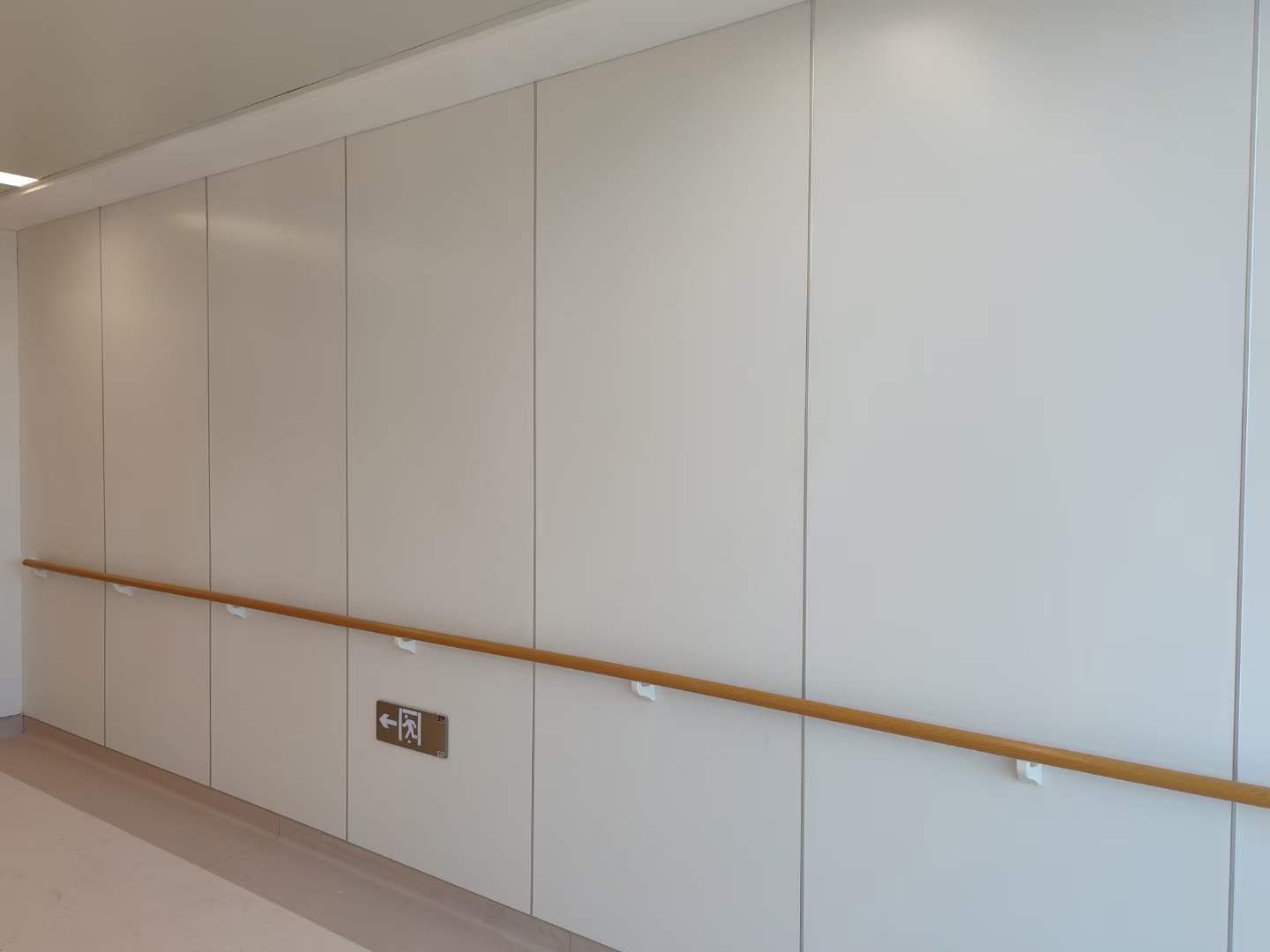 医疗洁净板抗菌易清洁装饰墙板防火板_性能_环境_有效地