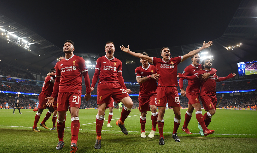 南安普敦这边,与第三名升级附加赛区的依普斯相差了五分,更是与榜首的